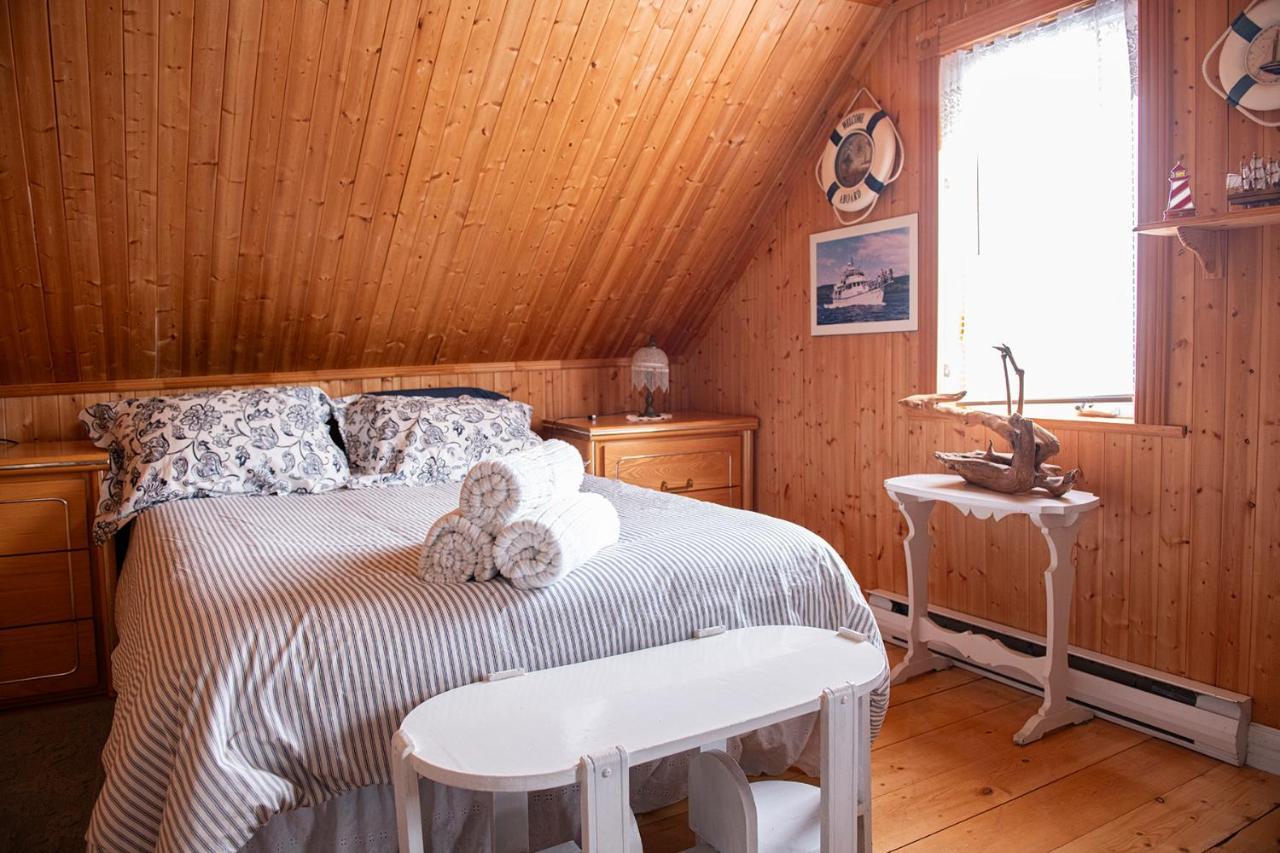 Bed & Cafe Petit Papillon Bed & Breakfast Grandes-Bergeronnes Exterior foto