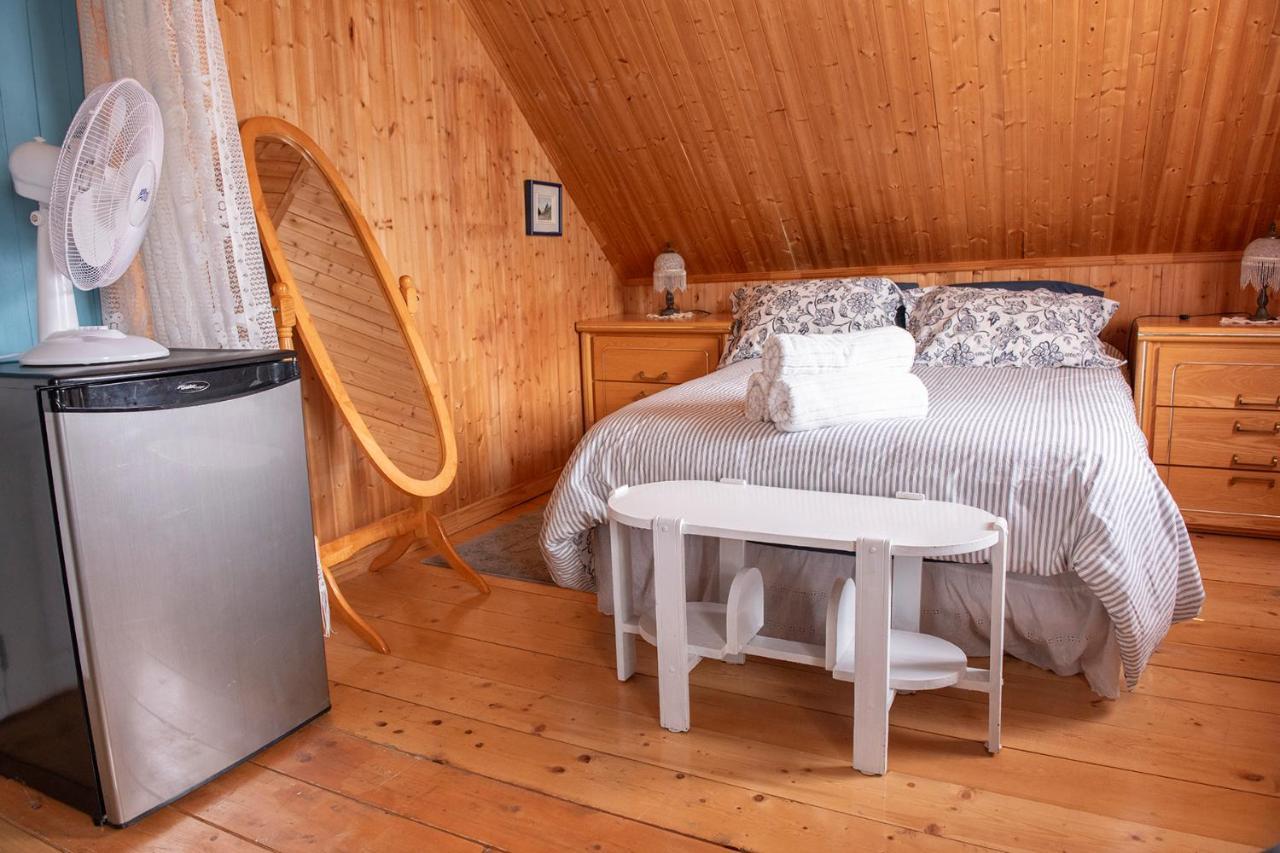 Bed & Cafe Petit Papillon Bed & Breakfast Grandes-Bergeronnes Exterior foto