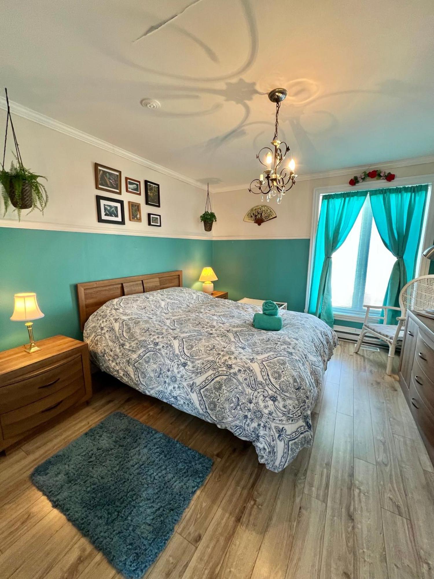 Bed & Cafe Petit Papillon Bed & Breakfast Grandes-Bergeronnes Exterior foto